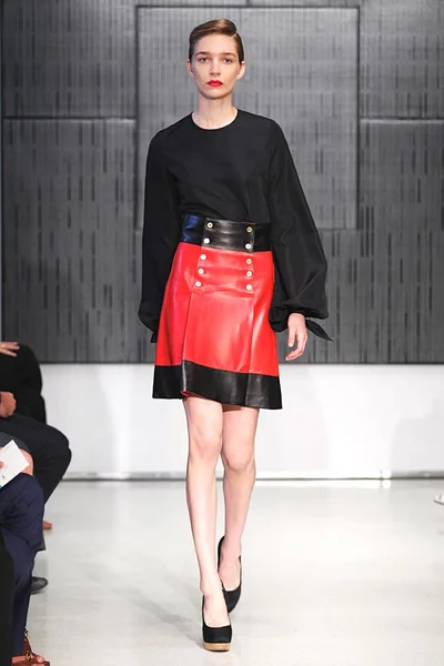 Look 3